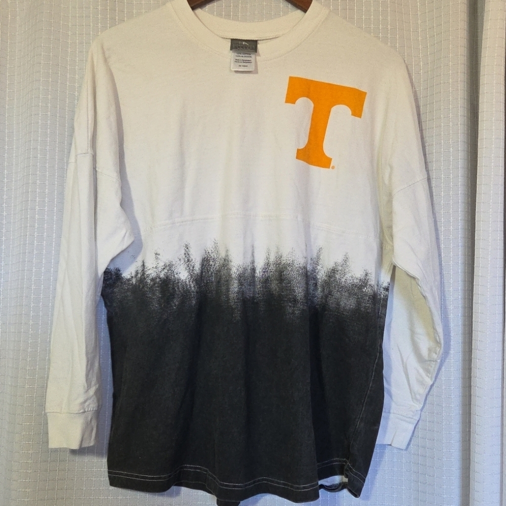 NCAA University Of Tennessee  Longsleeve Double-sided Graphic T-Shirt Size M
